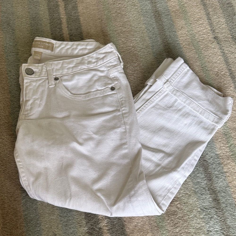 Banana Republic White Capri Jean